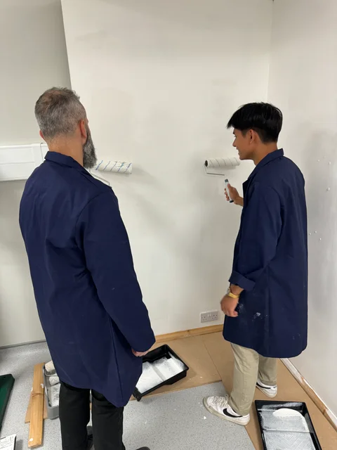 Paint roller testing in the workshop